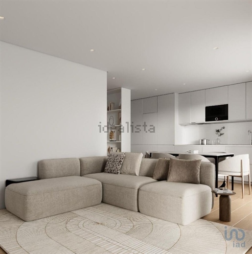 Apartment with 1 Rooms in Porto with 49,00 m²