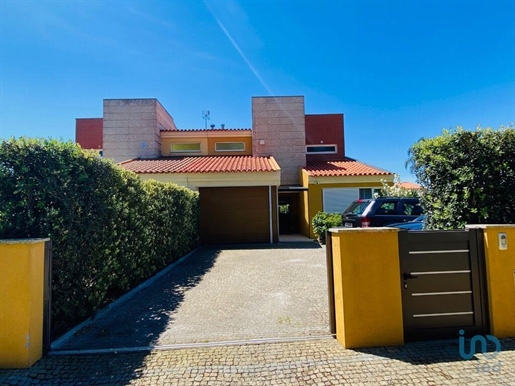 Casa T3 em Aveiro de 204,00 m²