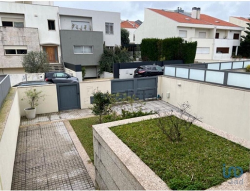 Casa T4 em Porto de 388,00 m²