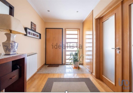 Casa T4 em Porto de 388,00 m²