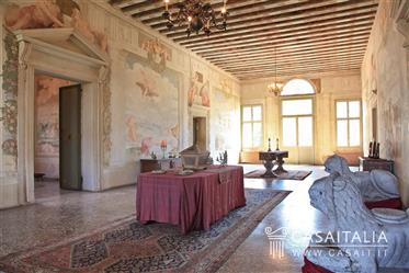 Historische Villa zu verkaufen zwischen Padua und Venedig