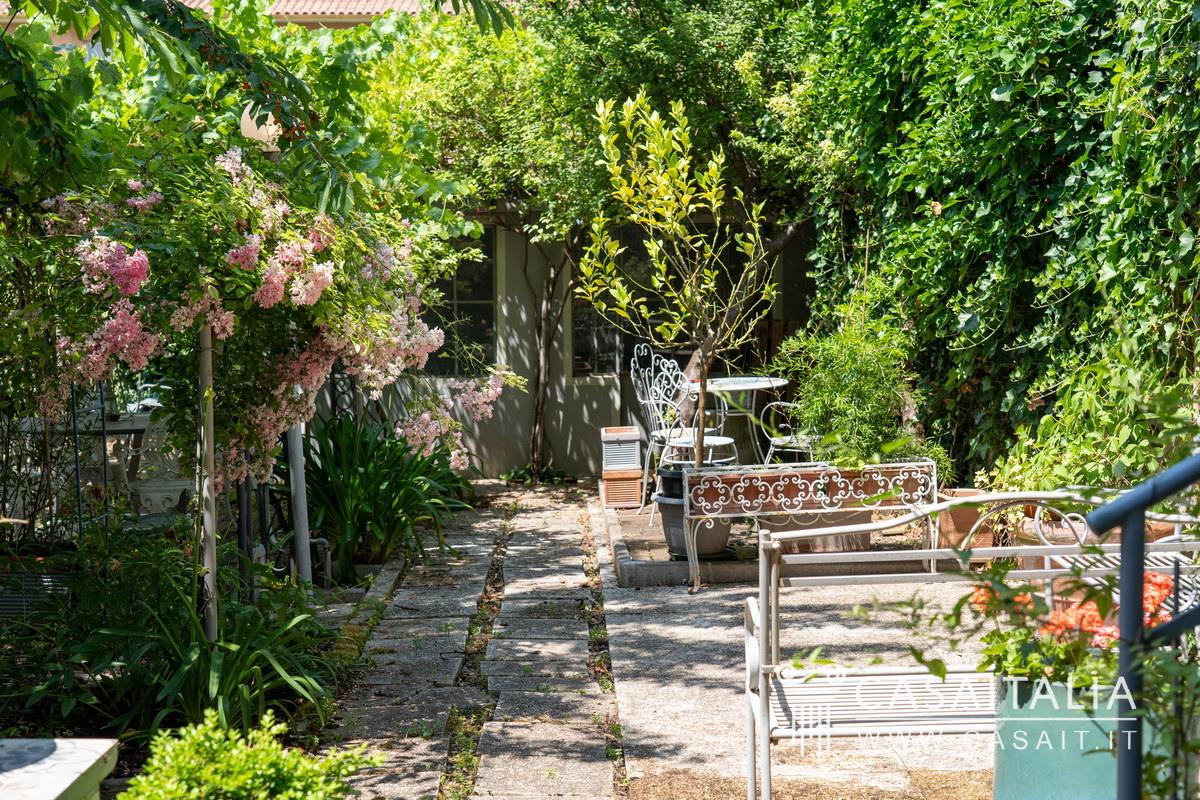 Appartamento a Spoleto con Giardino - 2Jle