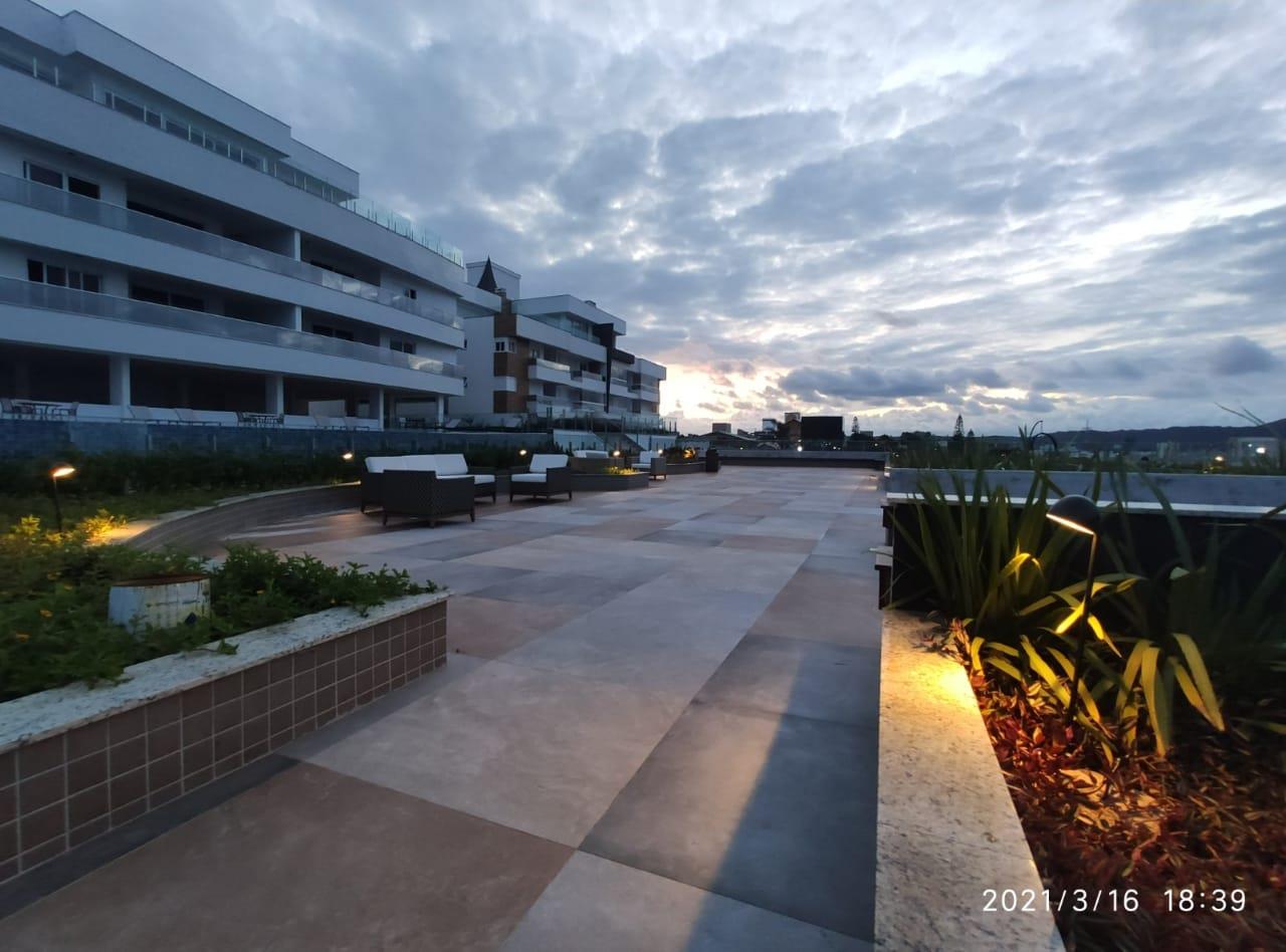 Penthouse side OceanView at 50 meters from the sea in Ingleses Beach-FLORIANÓPOLIS-BRAZIL