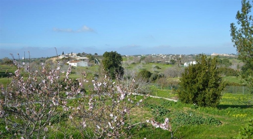 Stunning views plot for sale by the golf course in Boavista - Lagos