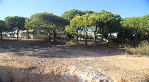 Plot for sale for construction of a villa near Quinta do lago