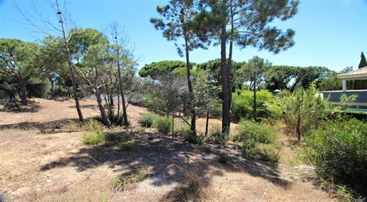 Building plot for the construction of a luxury Villa near Quinta do Lago for sale in Central Algarve