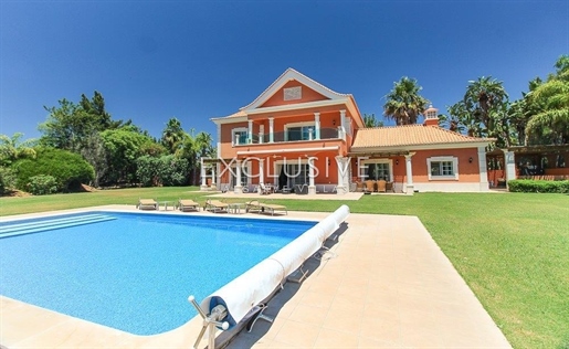 Private luxury mansion with private pool and lakes for sale in East Algarve.