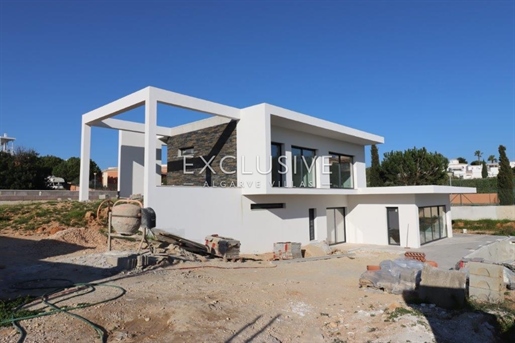 Moradia em construção para venda em Carvoeiro, Algarve