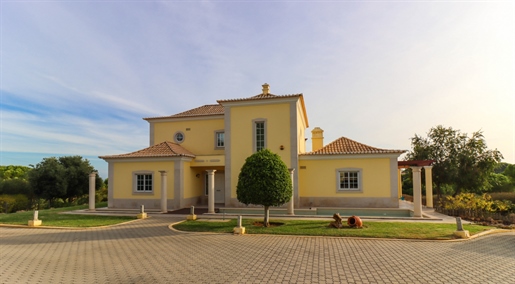 Grote villa te koop in Carvoeiro, met zeezicht, Algarve