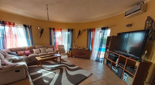 4 bedroom villa with seaviews, Carvoeiro for sale