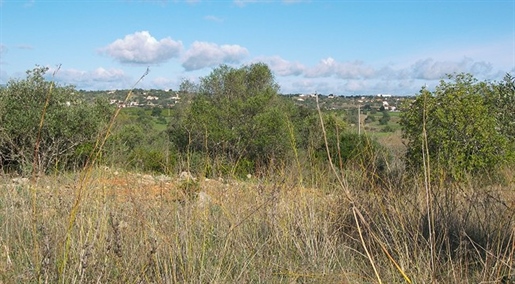 Plot with semi detached ruin for sale near Pera, in Algarve