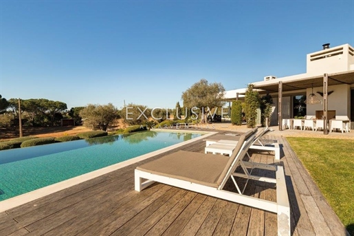 Equestrian horse property for sale with stables and riding facilities in Algarve, Portugal