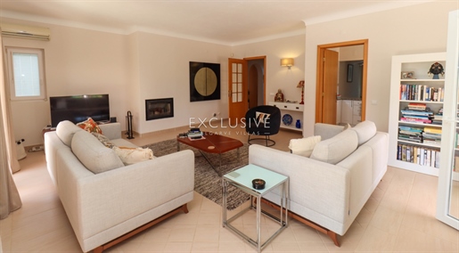 Villa mit 3 Schlafzimmern auf einer Ebene zu verkaufen am Rande von Carvoeiro, Algarve