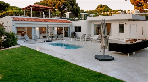 Charmante Villa dichtbij het strand te koop Gouden Driehoek, Algarve