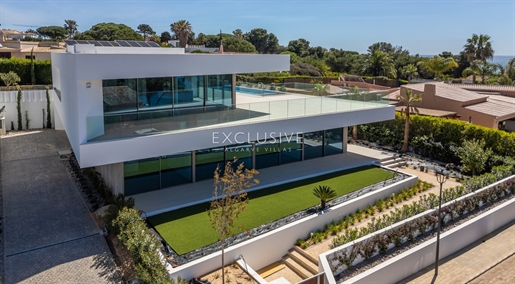 Fantastische moderne villa met zeezicht te koop in Lagos, Algarve