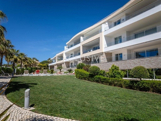 Luxueux appartement de 3 chambres à coucher avec vue imprenable sur la mer à vendre à Porto de Mós,