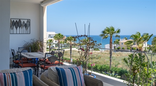 Luxueux appartement de 3 chambres à coucher avec vue imprenable sur la mer à vendre à Porto de Mós,