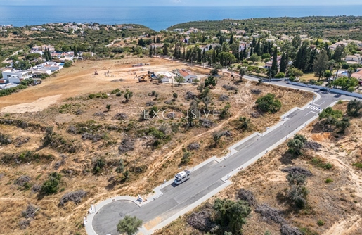 Terrain dans la nouvelle urbanisation de Presa da Moura, Carvoeiro à vendre