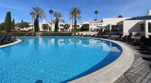 Luxe 2 slaapkamer appartement, te koop Carvoeiro, Algarve