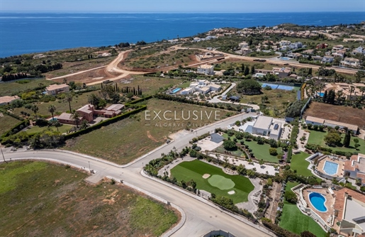 Building plot with sea views for sale in Luz, Lagos, Algarve