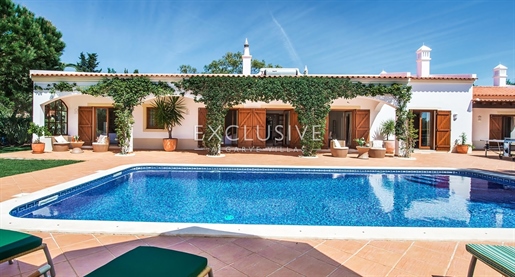 Belle villa de plain-pied de quatre chambres à vendre à Lagos, Algarve