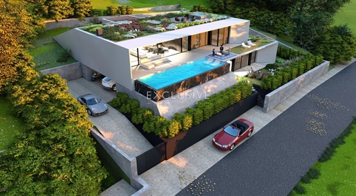 Grundstück zum Verkauf mit einem Projekt für eine Villa mit Pool, in der Nähe von Ombria