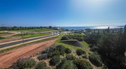Grande terreno para construção com fantásticas vistas para o mar para venda Lagos, Algarve