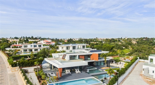 Amazing modern Villa, with sea view, for sale in Carvoeiro, Algarve