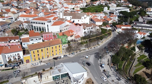 Grundstück im Zentrum von Monchique für die Entwicklung von Büros, Wohnungen oder Tourismus