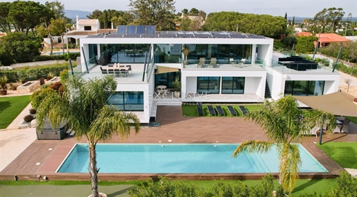 Wunderschöne moderne Villa mit Meerblick zu verkaufen in Carvoeiro, Algarve