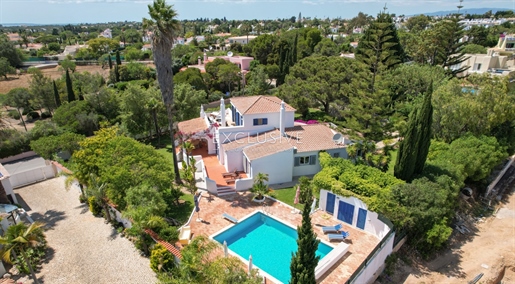 Villa de charme avec vue imprenable sur la mer, à vendre Carvoeiro, Algarve