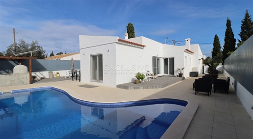 Bungalow style property in Carvoeiro with seaviews for sale