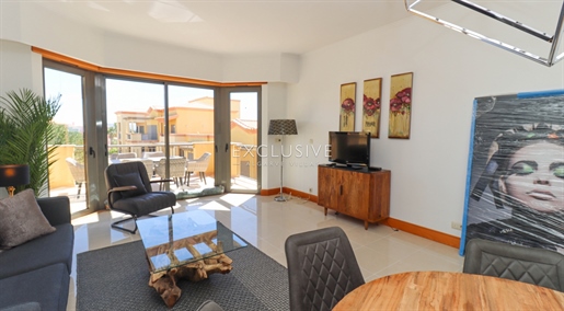 Appartement de luxe de deux chambres au dernier étage à vendre, Vilamoura