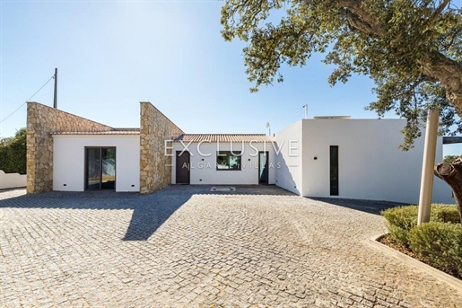 Zeitgenössische Design-Villa mit atemberaubendem Blick auf die Küste zu verkaufen Porches, Algarve