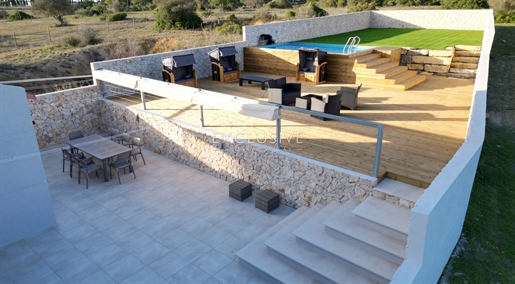 Villa de cinq chambres nouvellement rénovée à vendre Fonte Santa, Golden Triangle, Algarve
