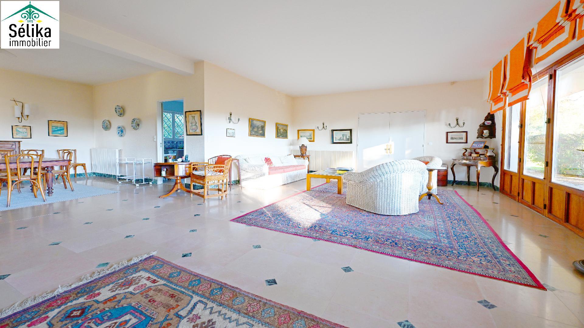 Large villa 60 m from Pereire beach!!