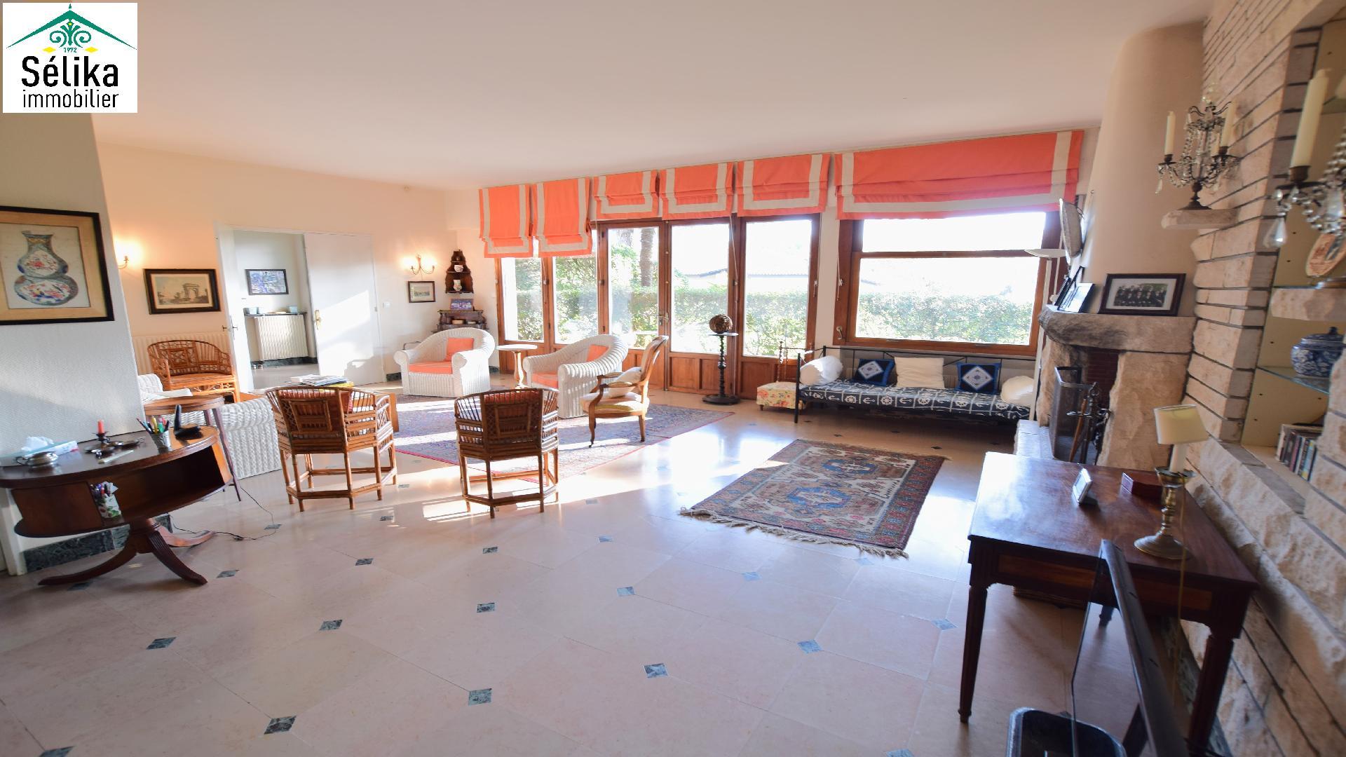 Large villa 60 m from Pereire beach!!