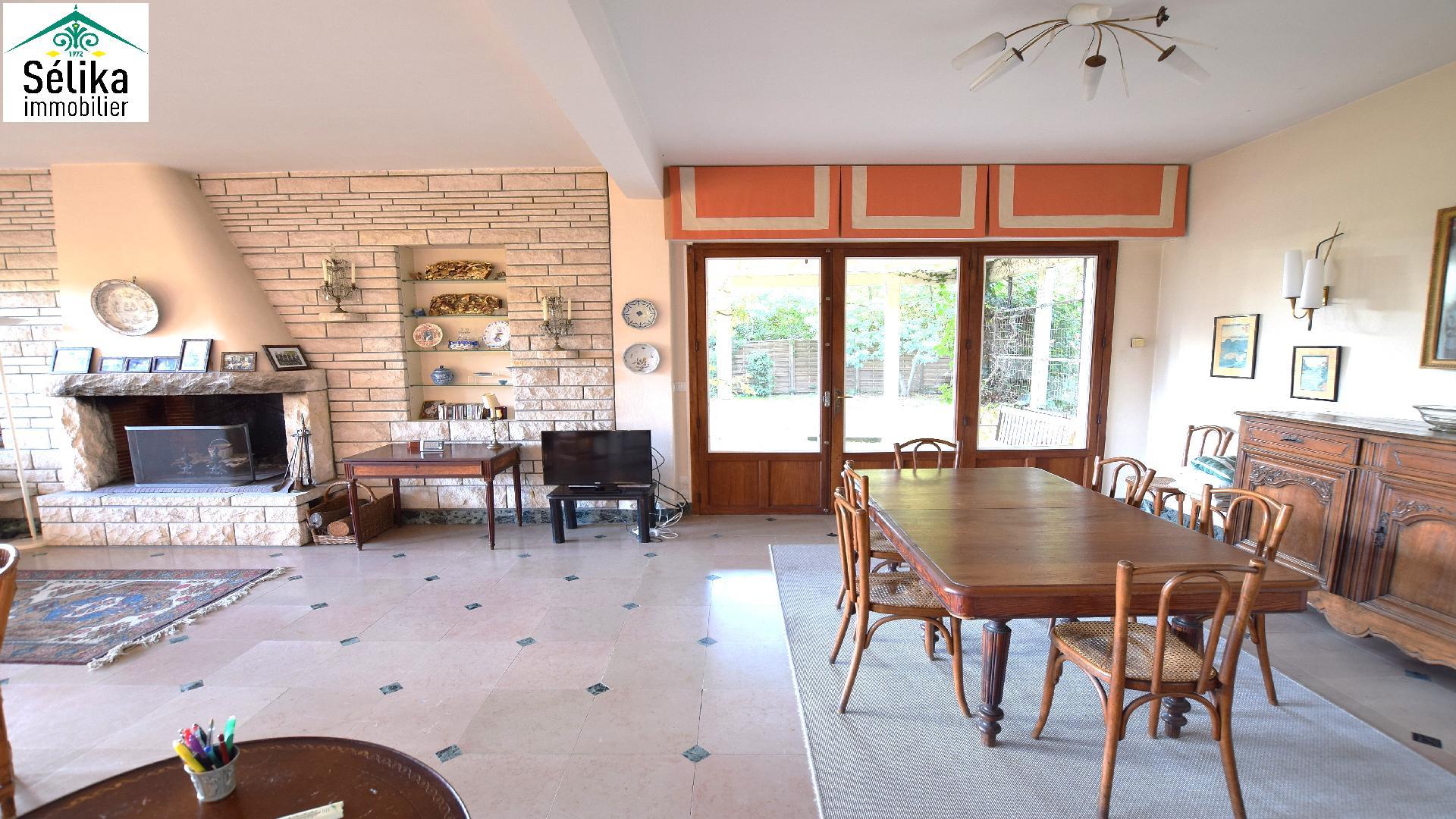 Large villa 60 m from Pereire beach!!