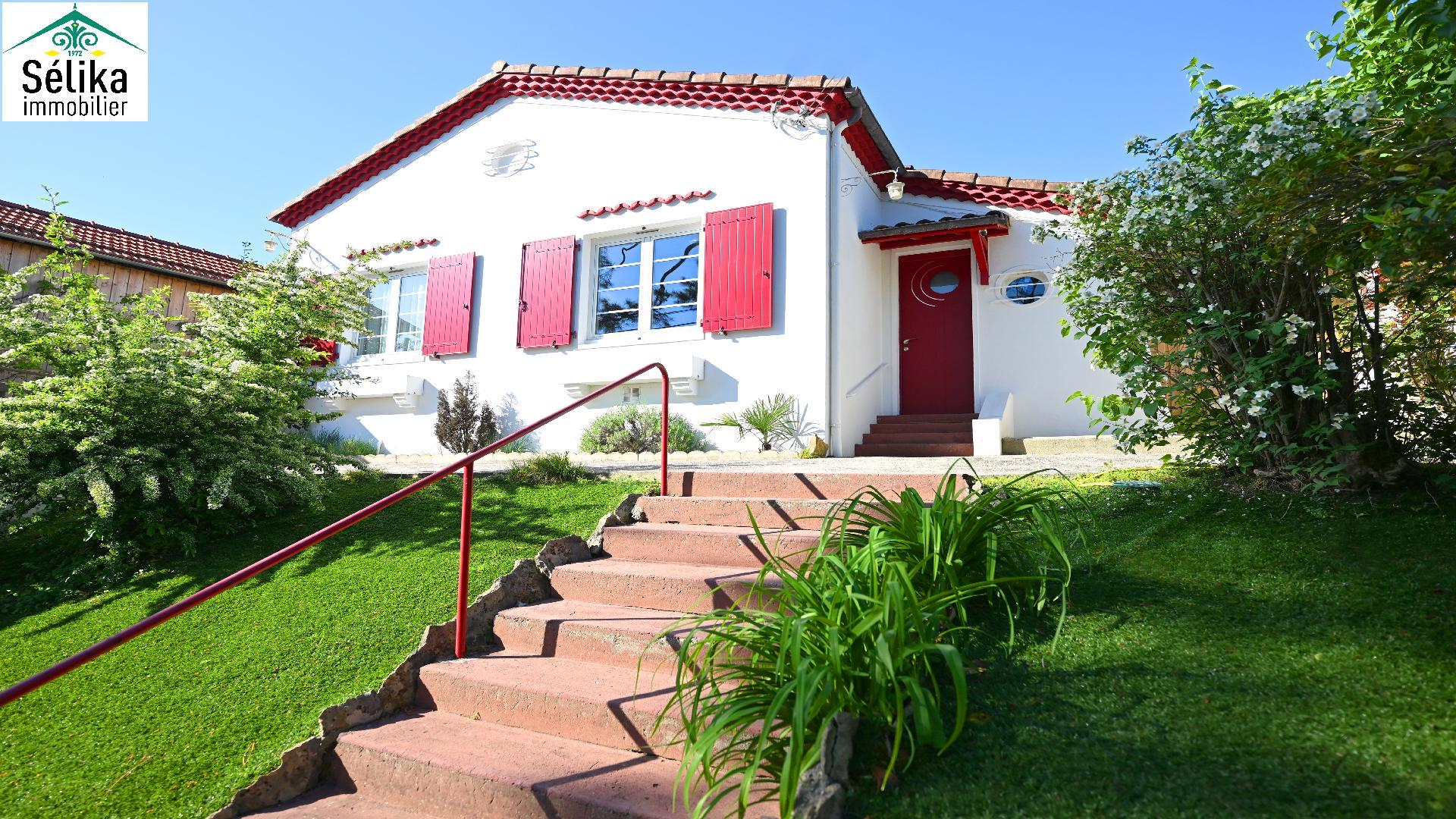 Purchase: House (33120)