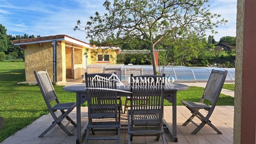 Bright Villa with Swimming Pool - Quiet