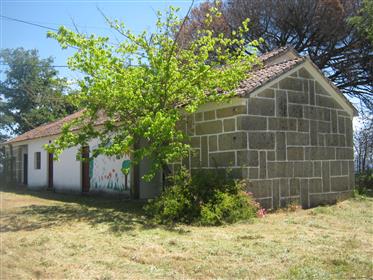 Casa em Portugal, escola primaria para venda