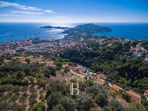 Villefranche-Sur-Mer - Exceptional Property With Panoramic Sea View