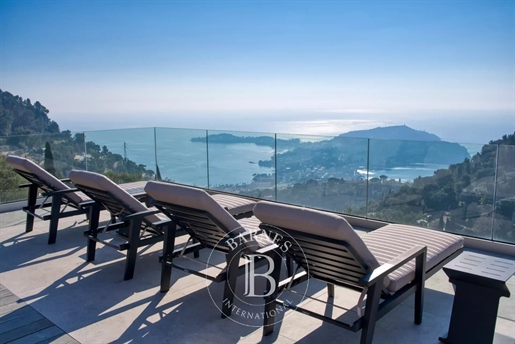 Villefranche-sur-Mer-Uitzonderlijke moderne villa met panoramisch uitzicht op zee