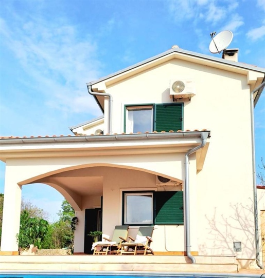 Villa mit Pool in Dobrinj zu verkaufen