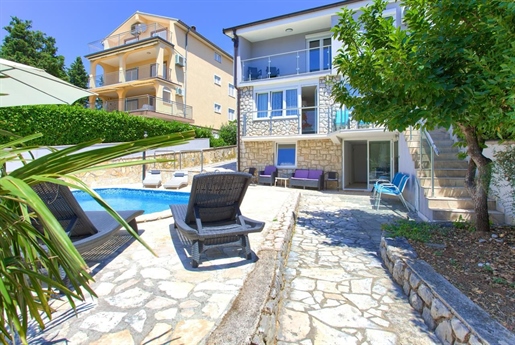 Villa in Novi Vinodolski, 2d line to the sea, for sale