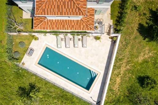 Bezaubernde Villa mit Pool in ruhiger Lage in der Nähe von Porec, 1,5 km vom Meer entfernt