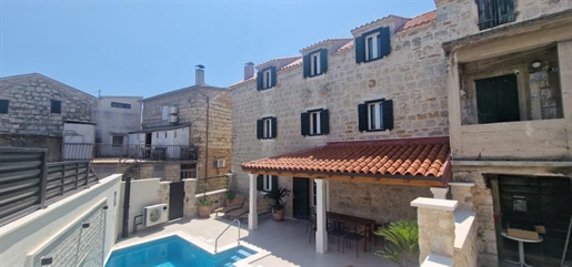 Magnificent villa in Kastel Sucurac only 50 meters from the sea