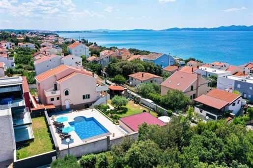 Gorgeous touristic property of 5 apartments in Kozino, Zadar