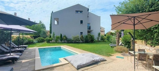 Guest house with swimming pool in Bale, near Rovinj