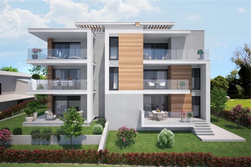 Новая роскошная квартира в Умаге с видом на море